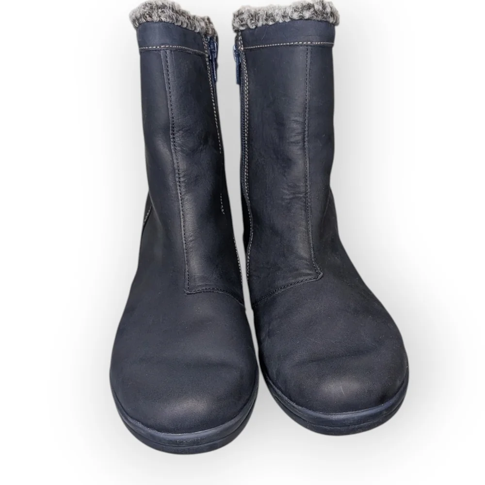 Cloud Footwear Navy Leather Faux Shearling Boot Portugal Sz 9.5-10 - NO OFFERS
